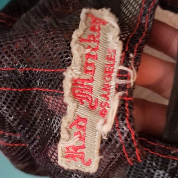 Red Monkey cap - Picture 3 of 4